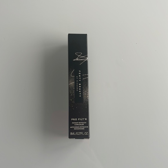 Fenty Beauty Pro Filtr Instant Retouch Concealer Shade 430